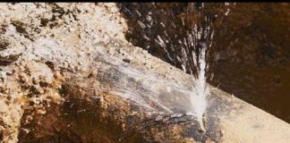 ATI IDRICO: dopo 10 anni di sonno, si sono svegliati...ora che dovrebbero iniziare i lavori per la realizzazione della rete idrica di Agrigento, all'ATI IDRICO SI SONO SVEGLIATI! Perchè adesso e non 9, 8, 7, 5... 1 anno fa? Ci sono elezioni all'orizzonte? Qualche sindaco deve raccattare i voti? E se tutto questo mettesse a rischio la realizzazione della rete idrica di Agrigento? NESSUNO FACCIA POLITICA CON L'ACQUA! Ne abbiamo parlato con Nello Hamel, l'assessore che sarà presente per conto del Comune di Agrigento di Lillo Firetto. Di Camillo Bosio