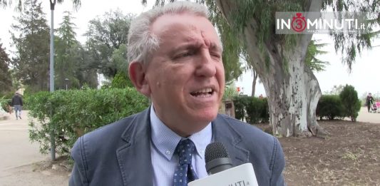 Luca Ramacci, Consigliere Corte di Cassazione. Il cittadino è la vera sentinella del territorio! Ad affermarlo è Luca Ramacci, consigliere Corte di Cassazione ed autore del "Manuale di autodifesa ambientale del cittadino", un libro di norme e consigli per affermare la legalità che l'autore ha scritto proprio per dare ai non addetti ai lavori indicazioni utili in un settore complesso come il diritto ambientale. 