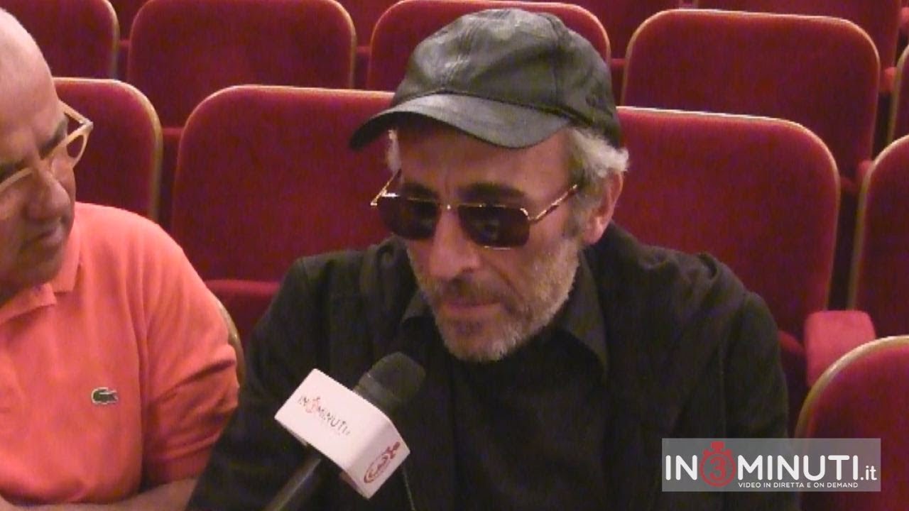 Gaetano Aronica per la seconda volta è Aldo Moro.  Questa volta è stato protagonista nella trasmissione di Michele Santoro “M”.