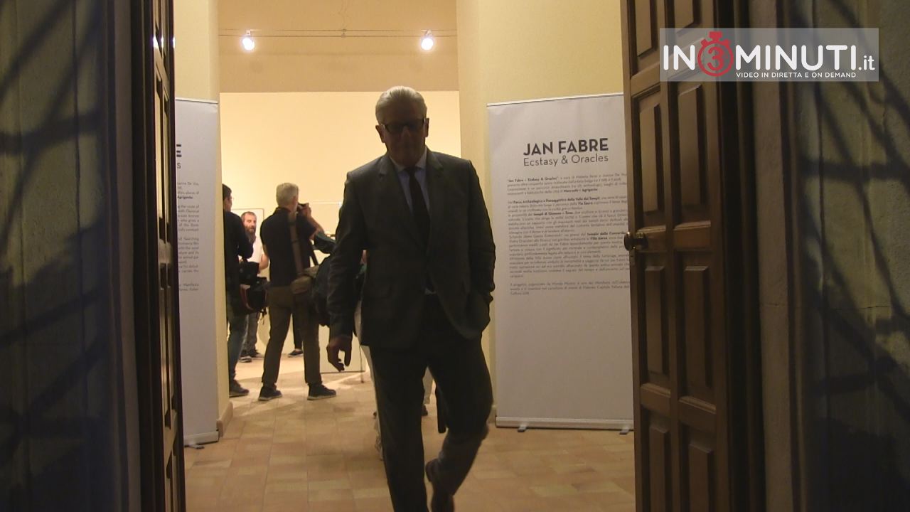 Jan Fabre – Ecstasy & Oracles ad Agrigento. L’assessore regionale BBCC Sebastiano Tusa ci spiega i vantaggi… “cultura di alto livello”