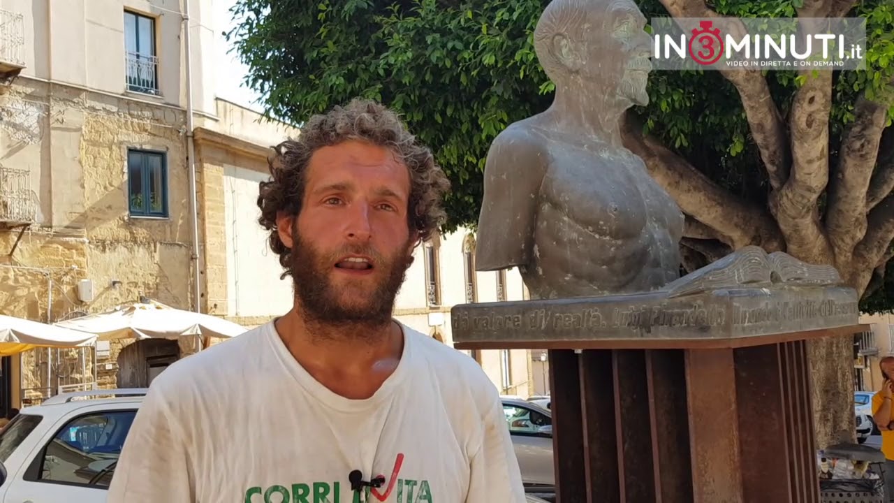 Lapo, fiorentino, ex imprenditore, 30 anni, in giro in bici da due mesi