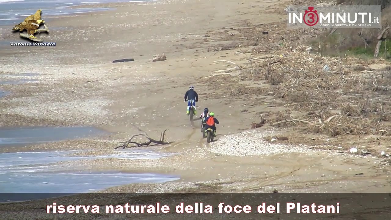Riserva naturale della foce del Platani, 3 motociclisti in spiaggia, non è intervenuto nessuno. Di Antonio Vanadia