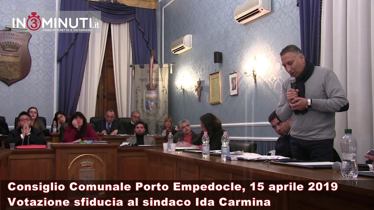 Bocciata la sfiducia al sindaco di Porto Empedocle Ida Carmina, Alfonso Scimè