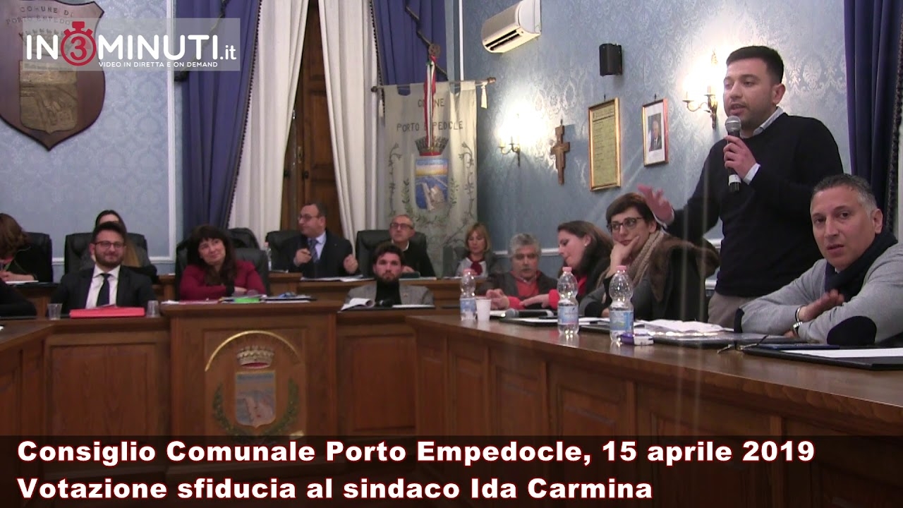 Bocciata la sfiducia al sindaco di Porto Empedocle Ida Carmina, Giuseppe Todaro