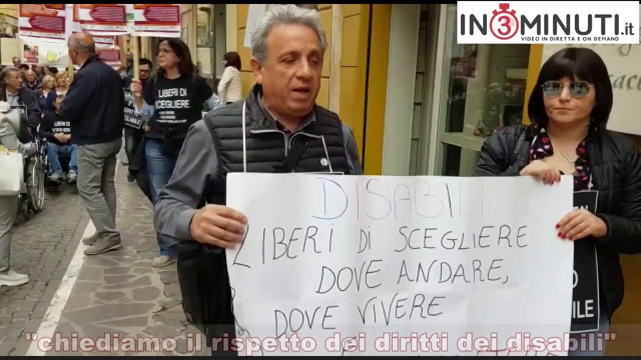 "chiediamo il rispetto dei diritti dei disabili, VOGLIAMO L'ASSEGNO DI CURA"