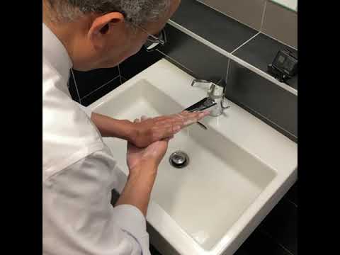 📣Il World Health Organization (WHO) ha lanciato una sfida aperta a tutti: la #SafeHandsChallenge Condividi il video su come lavarsi le mani e nomina almeno 3 persone, che dovranno fare altrettanto. ✅ Partecipa anche tu! Usa gli hashtag #SafeHandsChallenge e #SafeHands