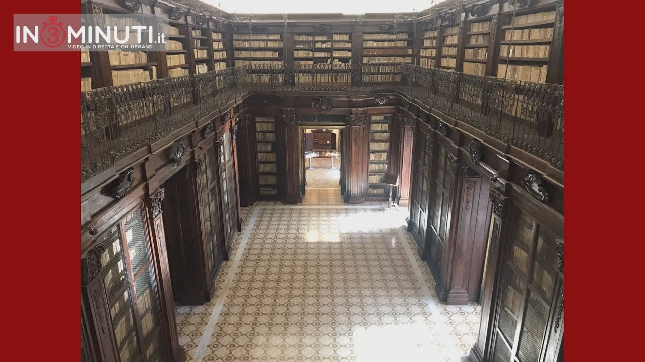La Biblioteca Lucchesiana candidata a luogo del cuore FAI, il direttore don Angelo Chillura al microfono di Maria Rita Savitteri