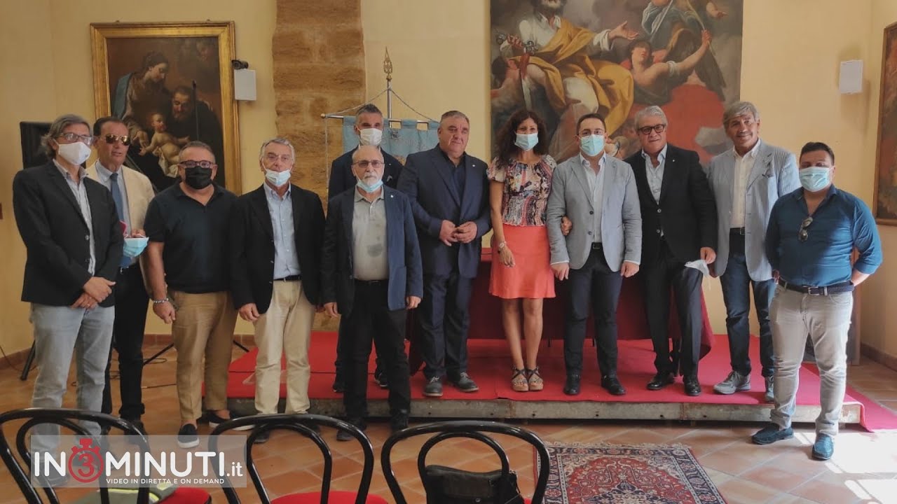 Un monumento in onore delle vittime da infortuni sul lavoro in Piazza Stazione 🎥di Giovanna Neri