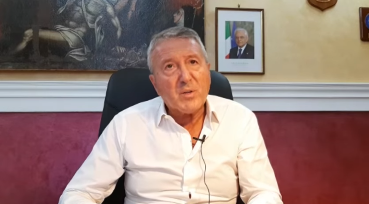 “In prossimità del #ferragosto ho firmato una ordinanza, che vieta accampamenti, assembramenti, l’accensione di fuochi ed altro che vi invito a leggere attentamente. Divertitevi con attenzione e nel rispetto delle misure anti covid” Francesco Miccichè