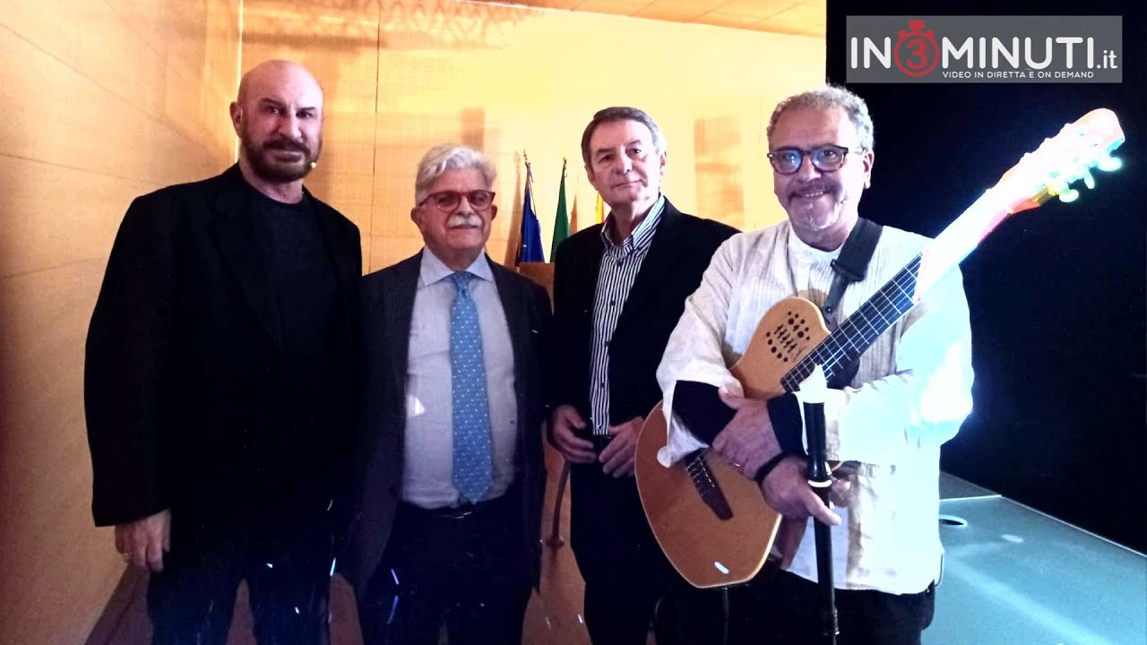 “700 anni dopo. Dante in Sicilia”, l’attore Sebastiano Lo Monaco e il presidente del Consorzio Universitario Nenè Mangiacavallo al microfono di Giovanna Neri