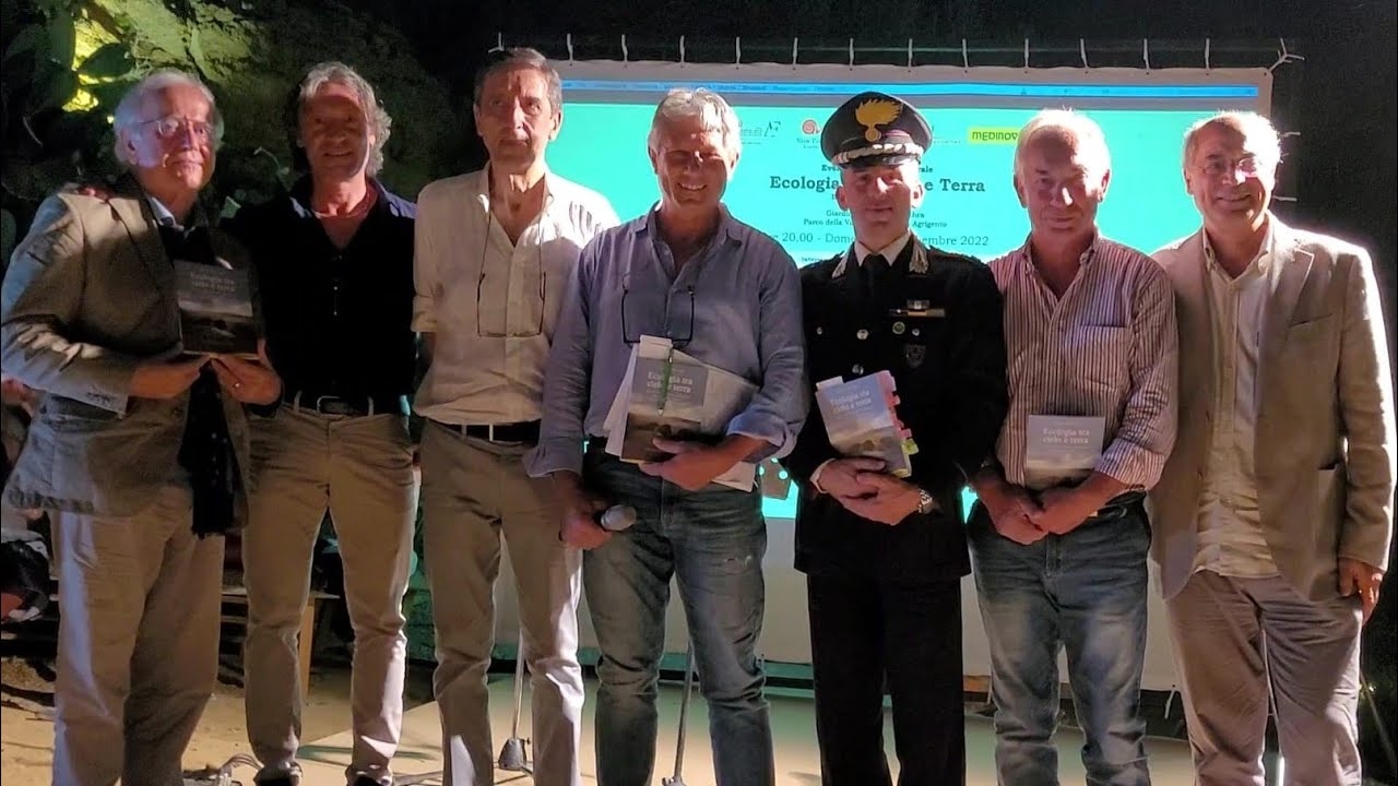 Presentato ieri sera alla Kolymbethra il libro “Ecologia tra cielo e terrra” – omaggio a Pippo Flora