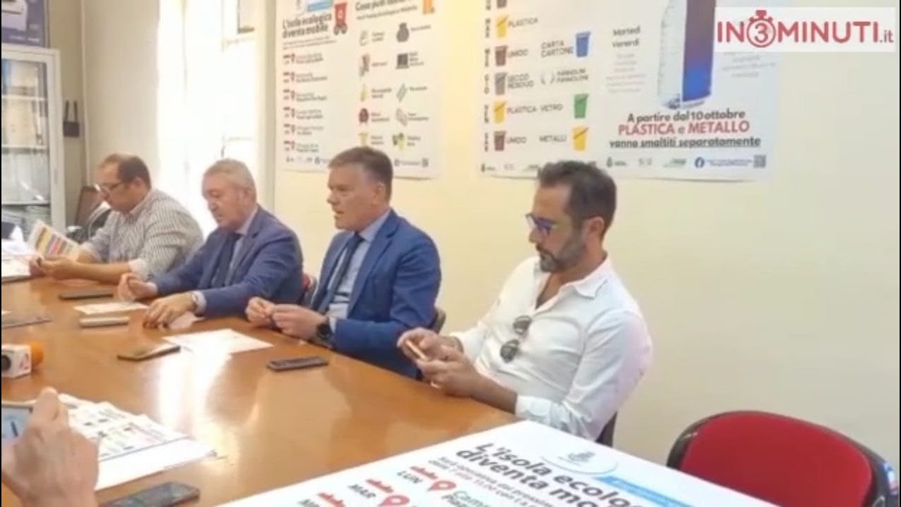 Differenziata, due importanti novità: l’isola ecologica diventa mobile, cambia il calendario