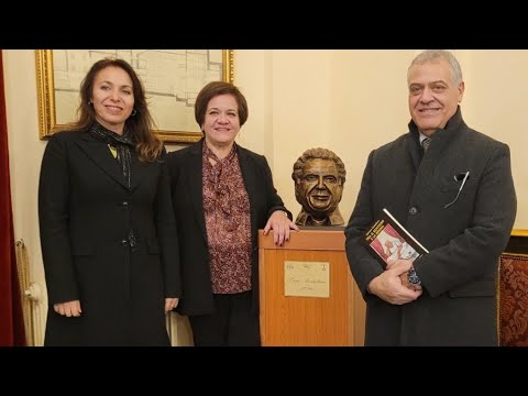 Scoperto un mezzobusto in bronzo in memoria dell’attore Pippo Montalbano