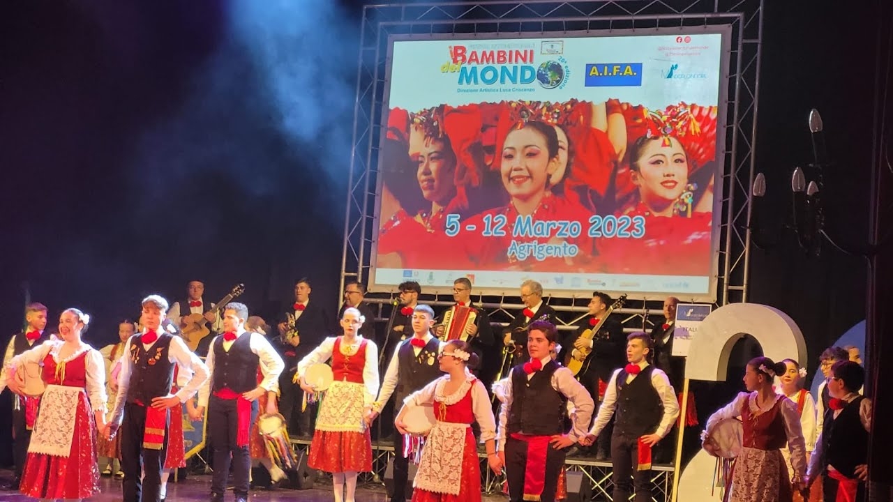 I Bambini del Mondo hanno dato il via al 75esimo Mandorlo in Fiore