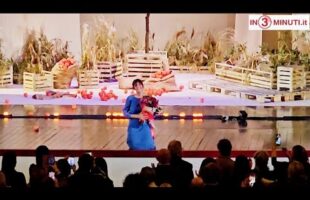 Oliva Denaro, clamoroso successo di Ambra Angiolini al Palacongressi #ChièdiScena