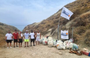 Liberata oggi dai rifiuti la spiaggia di Drasy, giornata dedicata a Patrizia Russo