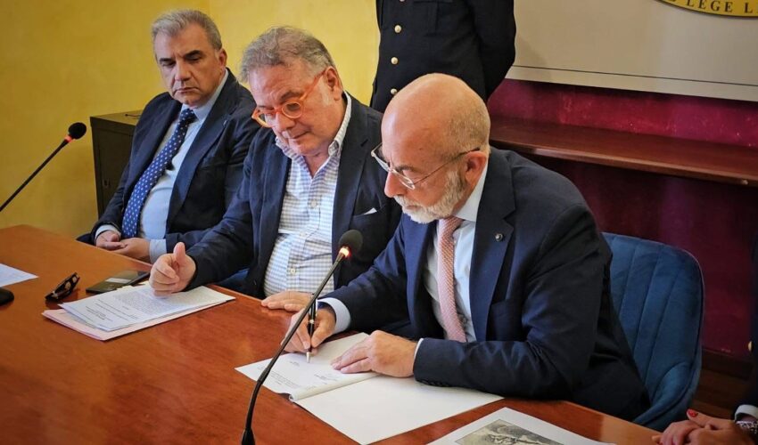 SIGLATO IL “PROTOCOLLO ELIOS” TRA LA QUESTURA E L’ASP PER FRONTEGGIARE EPISODI DI VIOLENZA DOMESTICA E STALKING