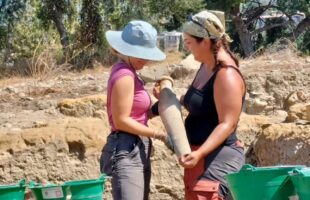 Il prossimo 10 luglio sarà possibile visitare le operazioni di scavo archeologico, di studio dei materiali e di restauro dei pavimenti a mosaico rinvenuti negli strati di crollo di una grande casa rinvenuta nell’isolato III