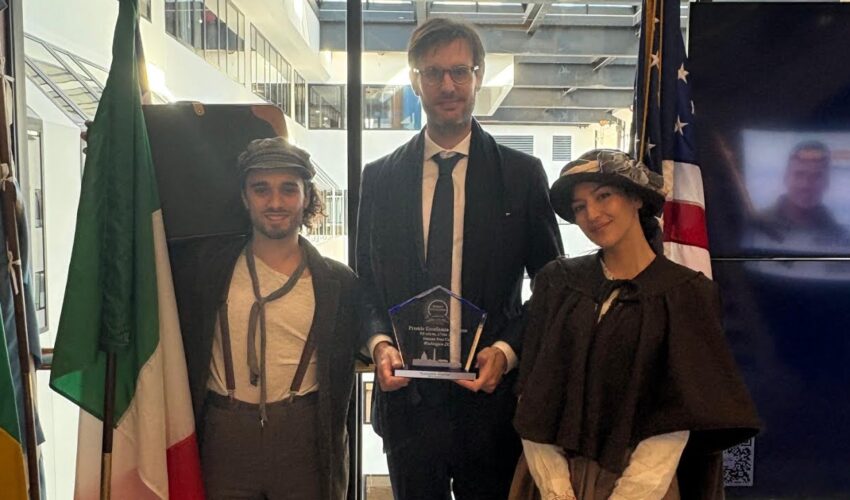 Marco Savatteri premiato a Washington con il “Premio Eccellenza Italiana 2025” per il musical Camicette Bianche