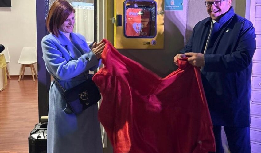 Installato un nuovo Defibrillatore salvavita in via B.F.Celsa a Fontanelle