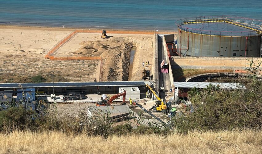 PORTO EMPEDOCLE – DISSALATORE ACQUA MARINA SULLA SPIAGGIA DI MARINELLA DENUNCIA CIVICA SUL DECRETO COMMISSARIALE N. 42 DEL 17 DICEMBRE 2025. RICHIESTA DI CONVOCAZIONE DI UN CONSIGLIO COMUNALE STRAORDINARIO ED URGENTE IN SEDUTA APERTA