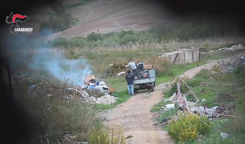 Abbandono illecito di rifiuti: 8 condanne a seguito di indagine dei Carabinieri del Centro Anticrimine Natura di Agrigento