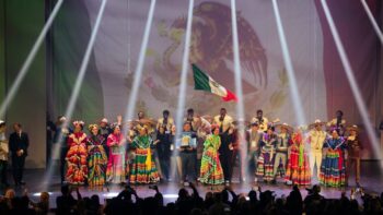 Sombreri e ritmi di successo: al Messico il “Tempio d’Oro” del Mandorlo in fiore 2026